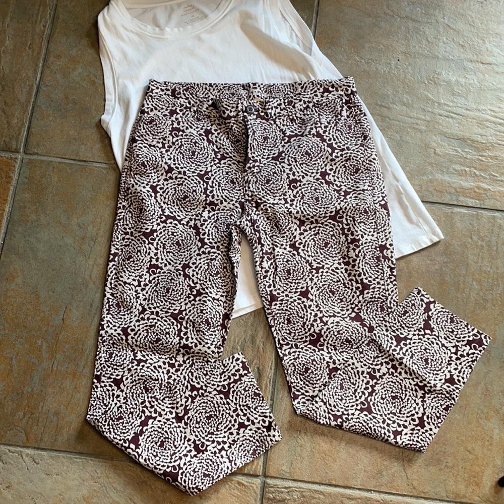 GAP Brown and White Floral Print Slim City Khakis - Picture 12 of 12